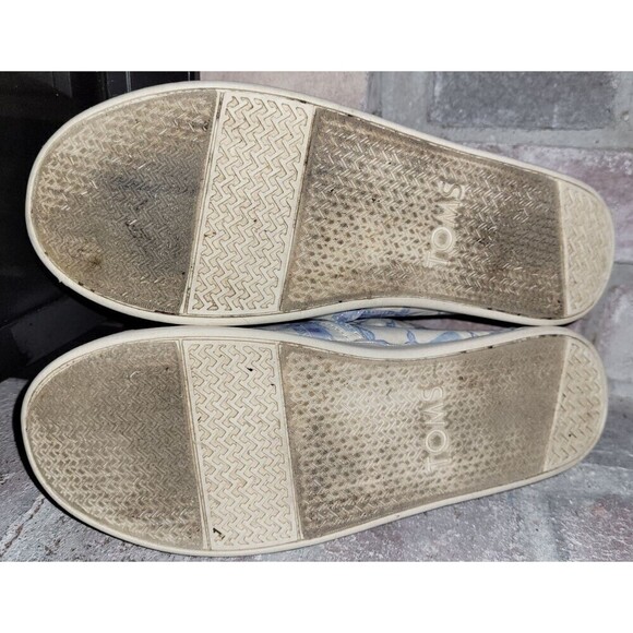 2 for $20  Oceana Whale TOMS Size 5 - Picture 7 of 7